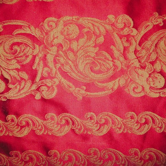 Elegant Jacquard Red Tapestry Table Runner Gold Floral Design Fringe 92"x26" bd - Picture 3 of 5